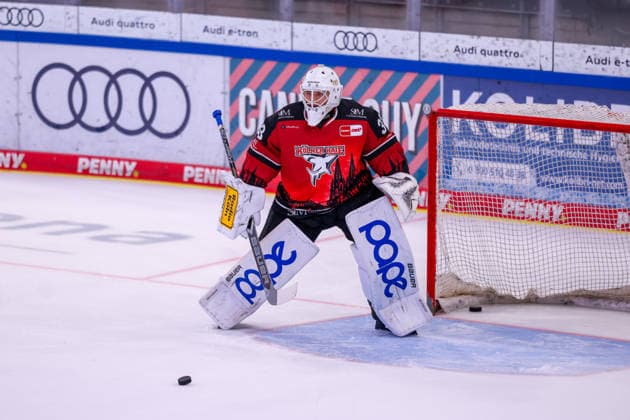 Ingolstadt, Germany, October 4, 2026 PENNY DEL 2026–2027, Game 6: ERC Ingolstadt vs. Kölner Haie. Pictured: Goaltender Nico Wiens of KEC warming up. Copyright: xFotostandx xSchäferx