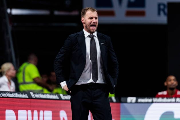 easyCredit Basketball Bundesliga: FC Bayern Munich vs. EWE Baskets Oldenburg, October 4, 2026. Anton Gavel, coach of FC Bayern Munich, yells during the easyCredit Basketball Bundesliga game between FC Bayern Munich and EWE Baskets Oldenburg at BMW Park in Munich on October 4, 2026. Copyright: xBEAUTIFULxSPORTS Wunderlx