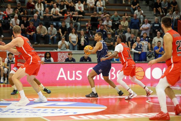 GER, GIESSEN 46ers vs. VfL SparkassenStars Bochum, Basketball, ProA, Matchday 3, 2026–2027 Season, April 10, 2026,Gabriel Kuku VfL SparkassenStars Bochum GER, GIESSEN 46ers vs. VfL SparkassenStars Bochum, Basketball, ProA, Matchday 3, 2026–2027 Season, April 10, 2026 GIESSEN 46ers Copyright: xEibner-Pressefoto JavadxMohammadpourx EP_JMR