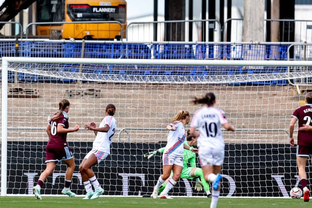 Aston Villa Women v Crystal Palace Women, Women s Super League GOAL scores 1-0 Aston Villa Women defender Noelle Maritz (16) scores during the Women s Super League match between Aston Villa Women and Crystal Palace Women at Villa Park, Birmingham, UK on 4 October 2026. Birmingham Villa Park West Midlands UK Editorial use only , Copyright: xManjitxNarotrax PSI-24960-0046