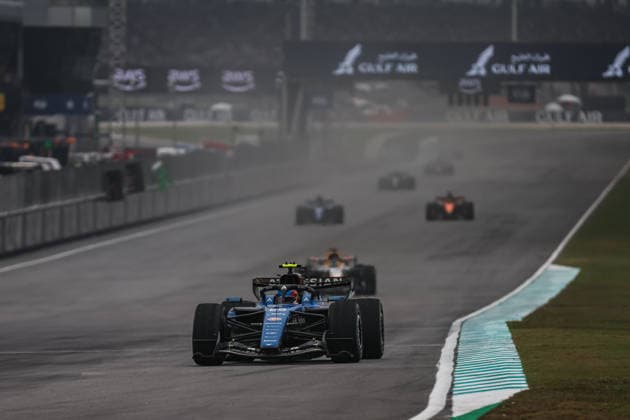 SEPANG, SGR - OCTOBER 04: Carlos Sainz of Spain and Atlassian Williams F1 Team in action during the race of the Formula 1 Gulf Air Bahrain Grand Prix on October 04, 2026 held at Sepang International Circuit in Sepang, Malaysia. (Photo by Hazrin Yeob Men Shah Icon Sportswire) AUTO: OCT 04 F1 Bahrain Grand Prix in Malaysia EDITORIAL USE ONLY Icon3782610046602