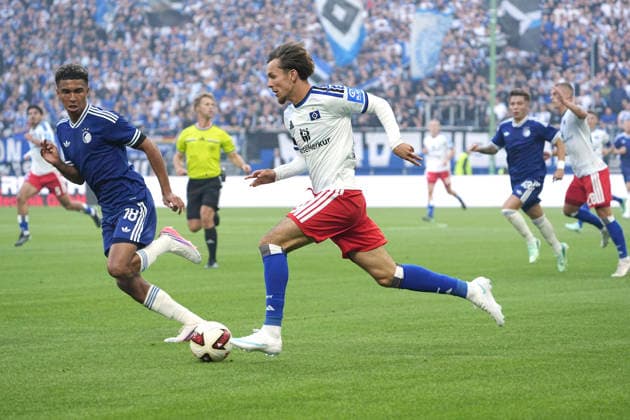 Photo by Otto Emerson STANGE: HSV vs. Kenay MYRIE, left. Bundesliga soccer, friendly match on Sun, Oct. 4, 2026. Hamburger SV vs. FC Copenhagen