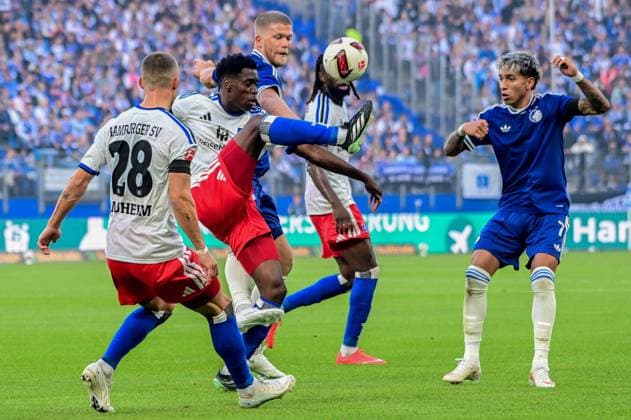 Miro Muheim Lokonga Albert Sambi HSV 14 Andreas Cornelius Maher Carrizo Copenhagen Germany, Hamburg, Volksparkstadion, soccer, Bundesliga 1, friendly, Hamburger SV FC Copenhagen