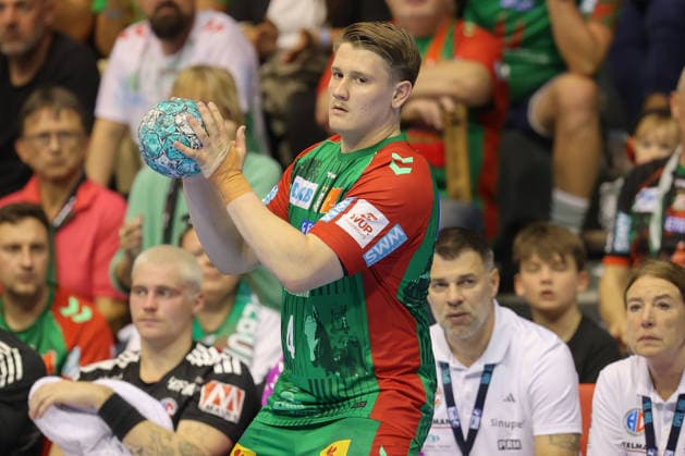 October 4, 2026, xtgx, Opel HBL Handball, SC Magdeburg vs. HC Erlangen emspor, from left: Malte Elze (Magdeburg), 4 (Magdeburg)