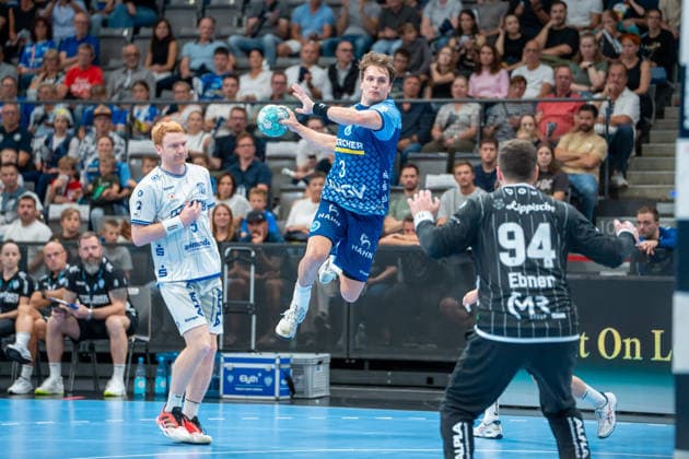 Handball I Men I 2026–2027 Season I Bundesliga I Matchday 6 I TVB Stuttgart vs. TBV Lemgo Lippe I October 4, 2026 Max Häfner 3, TVB Stuttgart taking a shot, Nicolai Theilinger 3 on the left, TBV Lemgo Lippe, Stuttgart Porsche Arena, Baden-Württemberg, Germany Copyright: xLobeca MaxxPetershansx