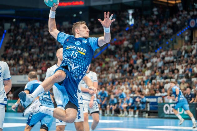 Handball I Men I 2026–2027 Season I Bundesliga I Matchday 6 I TVB Stuttgart vs. TBV Lemgo Lippe I October 4, 2026 Simone Mengon 15, TVB Stuttgart on the shot Stuttgart Porsche Arena Baden-Württemberg Germany Copyright: xLobeca MaxxPetershansx