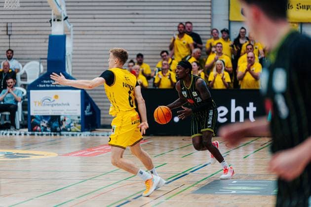 Johannes Patrick Kreisbau Kirchheim Knights, 06 Glen Abram Jr. Medikamente per Klick Bayreuth, 28 GER, Kreisbau Kirchheim Knights vs. Medikamente per Klick Bayreuth, Barmer 2 Basketball Bundesliga, Matchday 3, 2026–2027 Season, October 4, 2026 GER, Kreisbau Kirchheim Knights vs. Medikamente per Klick Bayreuth, Barmer 2 Basketball Bundesliga, Matchday 3, 2026–2027 season, October 4, 2026 Kirchheim u Teck Copyright: xEibner-Pressefoto NinaxSanderx EP_NSR