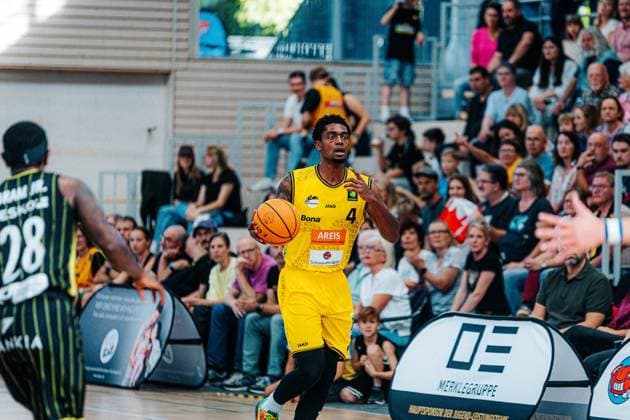 Glen Abram Jr. Medikamente per Klick Bayreuth, 28 Desmond Watson Kreisbau Kirchheim Knights, 04 GER, Kreisbau Kirchheim Knights vs. Medikamente per Klick Bayreuth, Barmer 2 Basketball Bundesliga, Matchday 3, 2026–2027 Season, October 4, 2026 GER, Kreisbau Kirchheim Knights vs. Medikamente per Klick Bayreuth, Barmer 2 Basketball Bundesliga, Matchday 3, 2026–2027 Season, October 4, 2026 Kirchheim and Teck Copyright: xEibner-Pressefoto NinaxSanderx EP_NSR