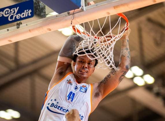 BASKETBALL EASYCREDIT BBL MATCHDAY 4 SCIENCE CITY JENA NINERS CHEMNITZ ** FOR EDITORIAL PURPOSES ONLY ** EDITORIAL USE ONLY ** p 04 10 2026 Jena Basketball easyCredit BBL 1 Basketball Bundesliga 2026–2027 Season, Matchday 4, Sparkassen Arena, Science City Jena, NINERS Chemnitz in the photo: Ira Lee 44, Science City Jena, dunking, Germany, Thuringia, Jena. Copyright SaschaxFromm Copyright: SaschaxFromm doc87vvwbuiqk412d8vo211m ,EDITORIAL USE ONLY Copyright: SaschaxFromm