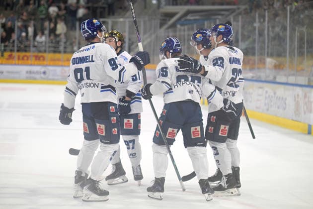 Goal, celebration of the EC Kassel Huskies 0-1 lead following Jimmy Martinovic s goal for the EC Kassel Huskies, 23 Bietigheim Steelers vs. EC Kassel Huskies, ice hockey, DEL 2, 6th regular-season game, 2026–2027 season, October 4, 2026: Bietigheim Steelers vs. EC Kassel Huskies, ice hockey, DEL 2, 6th regular-season game, 2026–2027 season, October 4, 2026, Bietigheim Copyright: xEibner-Pressefotox EP_TBR
