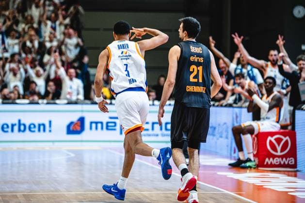 easycredit BBL Basketball Bundesliga 2026–2027, Matchday 4: Science City Jena vs. NINERS Chemnitz on October 4, 2026—Jemarl Baker Jr. celebrates a 3-pointer at Sparkassen Arena
