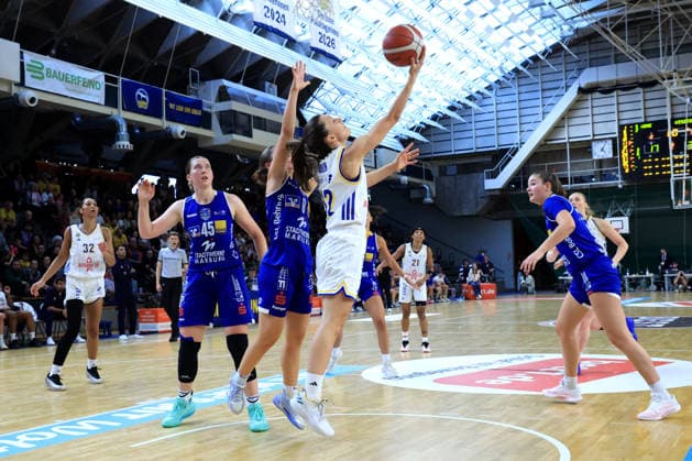 October 4, 2026, Germany, GER, DEU, Basketball, DBBL, 1st Bundesliga, Day 1, 2026–2027 Season, Berlin, ALBA Berlin vs. Marburg Lena Gohlisch ALBA Berlin 12, Sara Guerreiro BC Marburg 13, Allyson Christensen BC Marburg 45 nordphoto GmbH Engler Berlin Soemmeringhalle Berlin Germany Copyright: xNordphotox xEnglerx