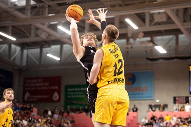 Tigers Tübingen vs. Nuremberg Falcons, Men s, 2nd Bundesliga, Barmer 2 Basketball Bundesliga, Pro A, Matchday 3, 2026–2027 Season, October 4, 2026: Ty Allred (Nuremberg Falcons), 10, vs. Kristian Sjolund (Tigers Tübingen), 12