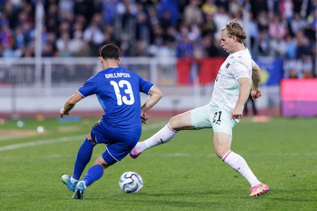 SOCCER - NL, KOS vs AUT PRISTINA,KOSOVO,04.OCT.26 - SOCCER - UEFA Nations League, OEFB international match, Länderspiel, Nationalmannschaft Kosovo vs Austria. Image shows Dion Gallapeni (KOS) and Patrick Wimmer (AUT).  GEPAxpictures xArminxRauthner