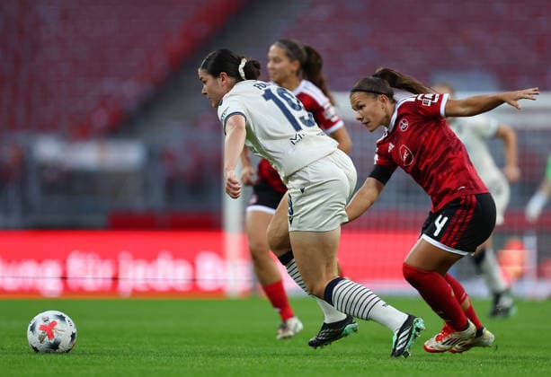Football Women german Bundesliga 2026 - 2027 1.FC Nurnberg-TSG Hoffenheim Folmli Svenja of Hoffenheim ( L ) and Lobanova Alexsandra of FCN ( R ) fight for the ball during the Women German Bundesliga 2026 - 2027 football match between 1.FC Nurnberg and TSG Hoffenheim at Max Morlock Stadium in Nuremberg , Bayern , Germany . October 04th , 2026 Photo by Davide Elias Copyright: xDavidexEliasx