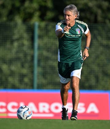 Ahead of Italy v Turkiye - UEFA Nations League BOLOGNA, ITALY - OCTOBER 04: Head coach of Italy Roberto Mancini in action during a training session ahead of the UEFA Nations League A Group 1 match between Italy and Turkiye at the Bologna FC Technical Centre near Bologna, Italy on October 4, 2026. Mustafa Yalcin Anadolu Bologna Italy. Editorial use only. Please get in touch for any other usage.  Copyright: x2026xAnadoluxMustafaxYalcinx