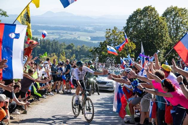 Slovenia s Luka Mezgec is pictured in action during the elite men Road Race race (196,2 km) at the cycling UEC Road European Championships, in Ljubljana, Slovenia Sunday 4 October 2026. The UEC Road European Championships are taking place from 02 to 07 October in Ljubljana, Slovenia. DAVIDxPINTENS  x188719527x