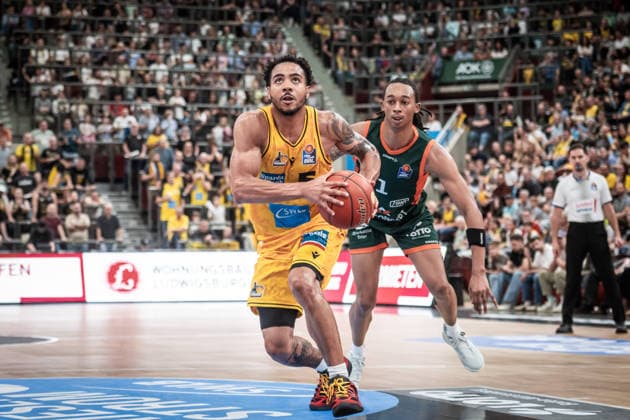 Ishmael Leggett of MHP RIESEN Ludwigsburg, No. 5, defeated Austin Crowley of VET CONCEPT Gladiators Trier, No. 1, in a game held in Germany: MHP Riesen Ludwigsburg vs. VET CONCEPT Gladiators Trier, Basketball Bundesliga, easycredit BBL, Matchday 4, 2026–2027 season, October 4, 2026, GER, MHP Riesen Ludwigsburg vs. VET CONCEPT Gladiators Trier, Basketball Bundesliga, easycredit BBL, Matchday 4, 2026–2027 season, October 4, 2026, Ludwigsburg Copyright: xSandyxDinkelackerx EP_SDR