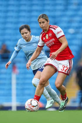 RECORD DATE NOT STATED 4th October 2026; Etihad Stadium, Manchester, England; Womens Super League Football, Manchester City versus Arsenal; Kyra Cooney-Cross of Arsenal runs with the ball AidanxHunter