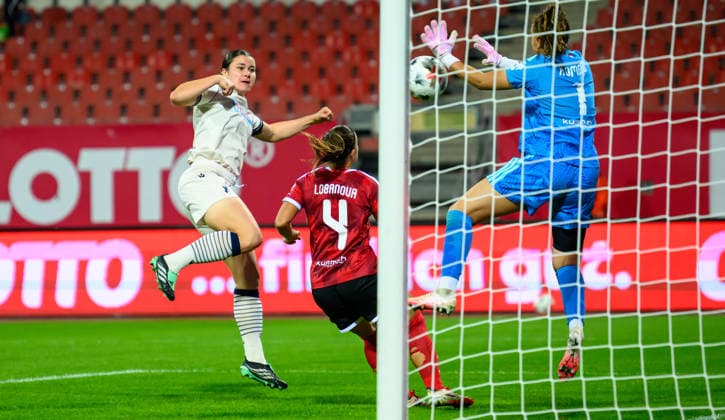 October 4, 2026 Soccer Season 2026–2027 1 Google Pixel Women s Bundesliga Matchday 6 1 FC Nürnberg (FCN) Club Women s Team TSG 1899 Hoffenheim Sports Photo by Zink xwoxzix Svenja Julia Fölmli 19, TSG Hoffenheim scores a goal on a shot to make it 1–1 against Alexsandra Lobanova 4, 1 FC Nuremberg (FCN) Lourdes Carmen Romero Grzondziel 1, 1 FC Nuremberg (FCN)