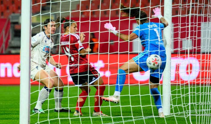 October 4, 2026 Soccer Season 2026–2027 1 Google Pixel Women s Bundesliga Matchday 6 1 FC Nürnberg (FCN) Club Women s Team TSG 1899 Hoffenheim Sports Photo by Zink xwoxzix Svenja Julia Fölmli 19, TSG Hoffenheim scores a goal on a shot to make it 1–1 against Alexsandra Lobanova 4, 1 FC Nuremberg (FCN) Lourdes Carmen Romero Grzondziel 1, 1 FC Nuremberg (FCN)