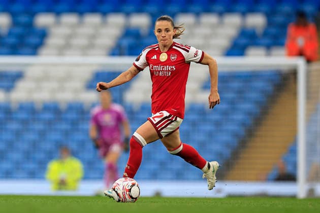Manchester City Women v Arsenal Women FC, Women s Super League Ona Batlle (22) of Arsenal runs with the ball during the Women s Super League match between Manchester City Women and Arsenal Women FC at the Etihad Stadium, Manchester, UK on 4 October 2026. Manchester Etihad Stadium Manchester UK Editorial use only DataCo restrictions apply See www.football-dataco.com , Copyright: xConorxMolloyx PSI-24969-0067