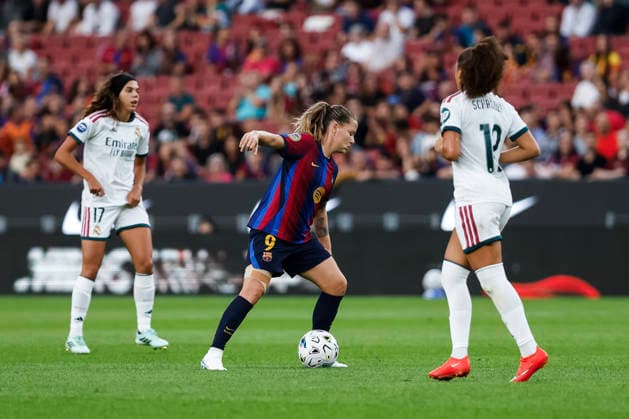 October 4, 2026, Barcelona, Barcelona, Spain: Claudia Pina of FC Barcelona, Barca in action during the Spanish Women league, Liga F, football match played between FC Barcelona and Real Madrid CF at Spotify Camp Nou Stadium on October 04, 2026 in Barcelona, Spain. Barcelona Spain - ZUMAa181 20261004_zaa_a181_068 Copyright: xJavierxBorregox