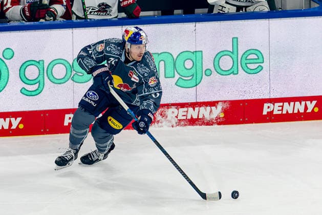 Maximilian Daubner, EHC Red Bull Munich, 70 (GER), EHC Red Bull Munich vs. Augsburger Panther, DEL, 2026–2027 season, Matchday 6, October 4, 2026. Photo: HMB Media, Franz Feiner Copyright: HMBxMedia FranzxFeiner