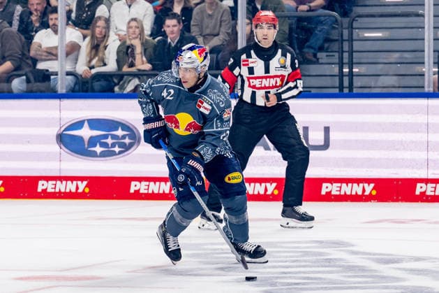 Yasin Ehliz, EHC Red Bull Munich, 42, GER; EHC Red Bull Munich vs. Augsburger Panther, DEL, 2026–2027 season, Matchday 6, October 4, 2026; Photo: HMB Media, Heike Feiner Copyright: HMBxMedia HeikexFeiner