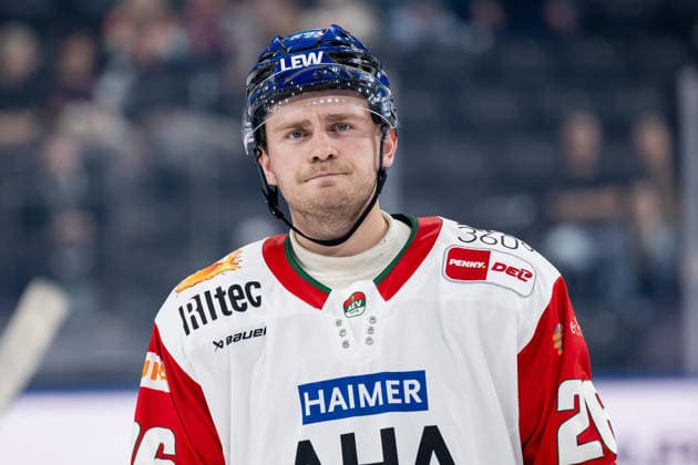 Alexander Blank, Augsburger Panther, 26, scored the goal that tied the game at 1-1. Portrait, GER, EHC Red Bull Munich vs. Augsburger Panther, DEL, 2026–2027 season, Matchday 6, October 4, 2026. Photo: HMB Media, Heike Feiner Copyright: HMBxMedia HeikexFeiner