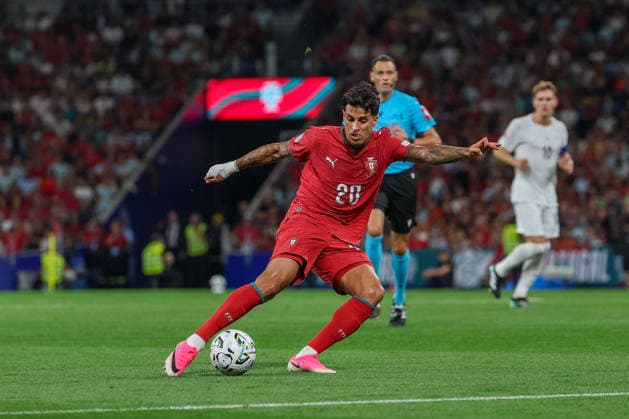Porto, Portugal, October 4: João Cancelo of Portugal in action with the ball during the UEFA Nations League 2026–27 League Phase Matchday 4 match between Portugal and Norway at Estádio do Dragão in Porto, Portugal Copyright: HMBxMedia JoaquimxFerreira