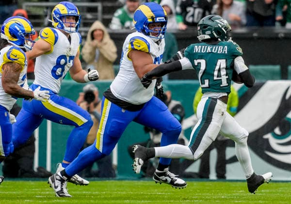 October 4, 2026, Philadelphia, Pa, USA: Oct 4, 2026; Philadelphia, PA, USA; Philadelphia Eagles safety Andrew Mukuba (24) returns an interception at Lincoln Financial Field. Mandatory Credit: -Cal Media Philadelphia USA - ZUMAcs17 20261004_faf_cs17_154 Copyright: xScottxSeriox