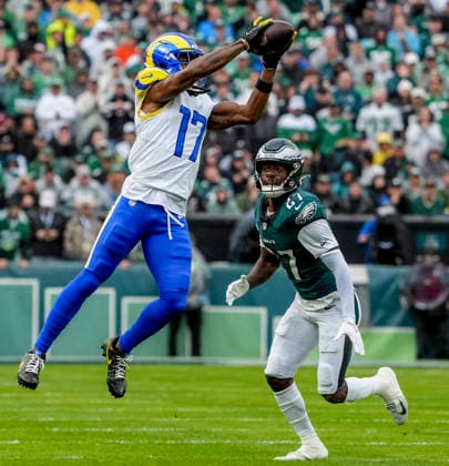 October 4, 2026, Philadelphia, Pa, USA: Oct 4, 2026; Philadelphia, PA, USA; Los Angeles Rams wide receiver Davante Adams (17) jumps and makes a reception at Lincoln Financial Field. Mandatory Credit: -Cal Media Philadelphia USA - ZUMAcs17 20261004_faf_cs17_157 Copyright: xScottxSeriox