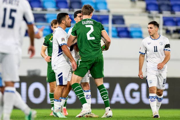 UEFA Nations League Group Stage, TSC Arena, BaÄka Topola, Serbia 4 10 2026 Republic of Ireland vs Israel Ireland s Jimmy Dunne is confronted by Israel s Dor Turgeman Jimmy Dunne is confronted by Dor Turgeman 4 10 2026  Copyright: xx RB1_0050