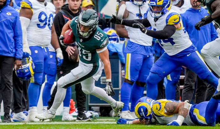 October 4, 2026, Philadelphia, Pa, USA: Oct 4, 2026; Philadelphia, PA, USA; Philadelphia Eagles wide receiver Britain Covey (85) breaks away during a punt return for a long return at Lincoln Financial Field. Mandatory Credit: -Cal Media Philadelphia USA - ZUMAcs17 20261004_faf_cs17_167 Copyright: xScottxSeriox
