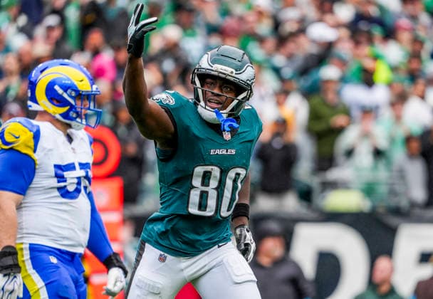October 4, 2026, Philadelphia, Pa, USA: Oct 4, 2026; Philadelphia, PA, USA; Philadelphia Eagles wide receiver Darius Cooper (80) celebrates after catching a touchdown pass. at Lincoln Financial Field. Mandatory Credit: -Cal Media Philadelphia USA - ZUMAcs17 20261004_faf_cs17_171 Copyright: xScottxSeriox