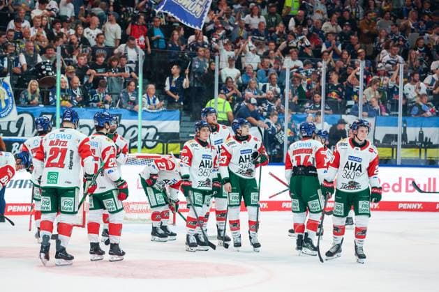 Disappointment for the Augsburg Panthers after the loss, EHC Red Bull Munich vs. Augsburg Panthers, Matchday 6, Ice Hockey, Penny DEL, October 3, 2026, Munich, Bavaria, Germany Copyright: xkolbert-press ChristianxKolbertx