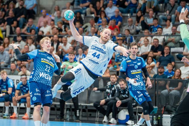 Handball I Men I 2026–2027 Season I Bundesliga I Matchday 6 I TVB Stuttgart vs. TBV Lemgo Lippe I October 4, 2026 Lenny Rubin 44, TBV Lemgo Lippe takes a shot at the Stuttgart Porsche Arena, Baden-Württemberg, Germany Copyright: xLobeca MaxxPetershansx