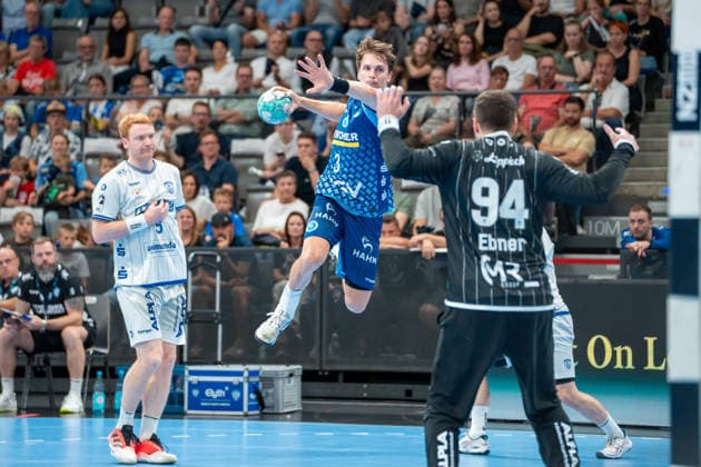 Handball I Men I 2026–2027 Season I Bundesliga I Matchday 6 I TVB Stuttgart vs. TBV Lemgo Lippe I October 4, 2026 Max Häfner 3, TVB Stuttgart takes the shot Stuttgart Porsche Arena Baden-Württemberg Germany Copyright: xLobeca MaxxPetershansx