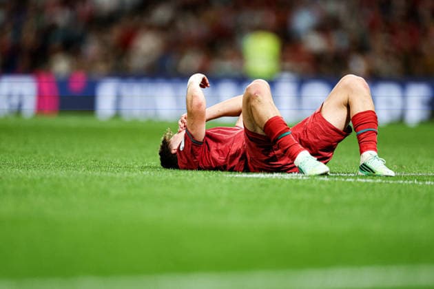 October 4, 2026, Porto, Porto, Portugal: PORTO, PORTUGAL - OCTOBER 03: Francisco ConceioÂßao gets injured during the UEFA Nations League A 2026 27 - Matchday 4 match between Portugal and Norway at Estadio do Dragao. UEFA Nations League A 2026 27 - Matchday 4 Portugal X Norway  - ZUMAe141 20261004_zsp_e141_093 Copyright: xLuisxEirasx