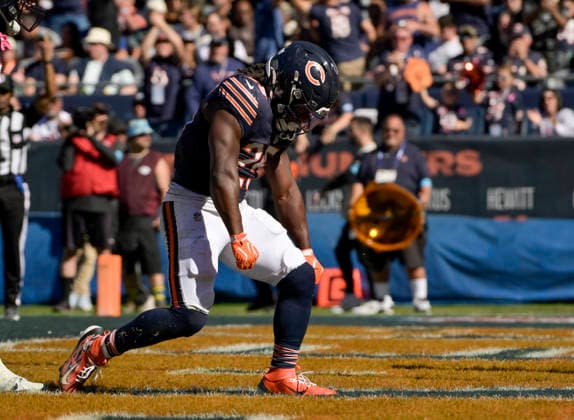 Chicago Bears running back Kyle Monangai (25) celebrates his third quarter touchdown against the New York Jets at Soldier Field in Chicago on Sunday, October 4, 2026. Bears defeated the Jets 23-12.  CHI20261004117 MARKxBLACK