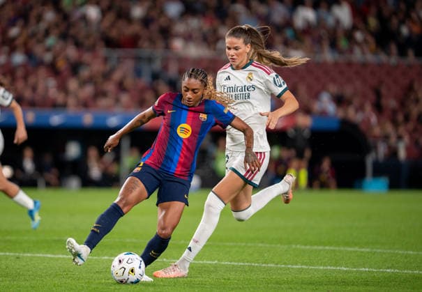 ESP Liga F: FC Barcelona vs. Real Madrid Fem — Kerolin of Barcelona and Bella Andersson of Real Madrid during the Liga F match between FC Barcelona and Real Madrid Fem, played at Spotify Camp Nou Stadium in Barcelona on October 4, 2026, in Spain Copyright: xAgenciaxLOFx