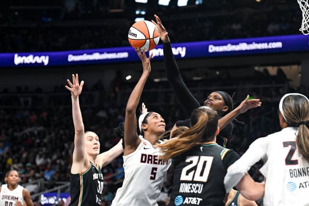 ATLANTA, GA - OCTOBER 04: New York center Jonquel Jones (35) blocks the shot by Atlanta forward Angel Reese (5) during the WNBA, Basketball Damen, USA second round playoff game between the New York Liberty and the Atlanta Dream on October 4th, 2026 at State Farm Arena in Atlanta, GA. (Photo by Rich von Biberstein Icon Sportswire) WNBA: OCT 04 New York Liberty at Atlanta Dream EDITORIAL USE ONLY Icon261004040