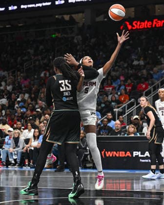 ATLANTA, GA - OCTOBER 04: Atlanta forward Angel Reese (5) drives to the basket during the WNBA, Basketball Damen, USA second round playoff game between the New York Liberty and the Atlanta Dream on October 4th, 2026 at State Farm Arena in Atlanta, GA. (Photo by Rich von Biberstein Icon Sportswire) WNBA: OCT 04 New York Liberty at Atlanta Dream EDITORIAL USE ONLY Icon261004045