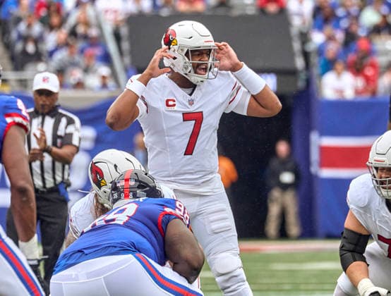 Arizona Cardinals quarterback Jacoby Brissett (7) calling signals at the line of scrimmage against the New York Giants during a NFL, American Football Herren, USA game at MetLife Stadium in East Rutherford, New Jersey. CSM NFL 2026: Cardinals Vs Giants OCT 04  - ZUMAc04_ 20261004_zma_c04_182 Copyright: xDuncanxWilliamsx