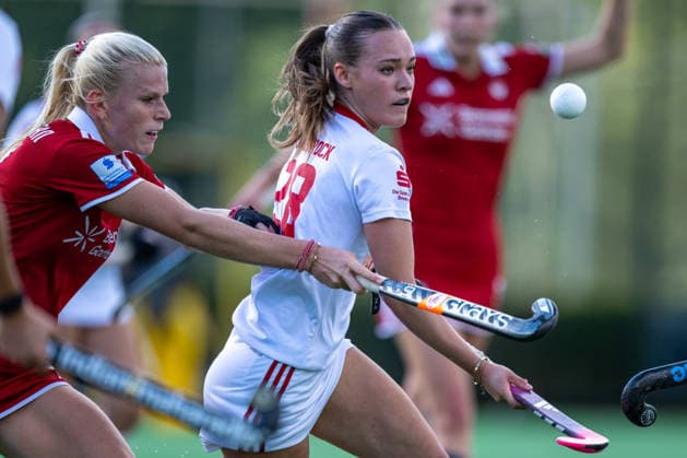 BHC 1 Women s Red-White Cologne 1–2 Field Hockey, 1st Bundesliga, Women s Division, First Half of the Season, 2026–2027 Season, Bremen, Germany, October 4, 2026 BHC 1 Women’s Rot Weiss Köln 1–2 at Bremer Hockey Club e.V. on October 4, 2026, in Bremen, Germany Photo by Axel Kaste and Emma Dieszbrock, Bremer HC in white with the ball, Bremen, Bremer Hockey Club e.V., Free Hanseatic City of Bremen, Germany BHC Damen - RWK 1-2 4.10.26 LR-1751