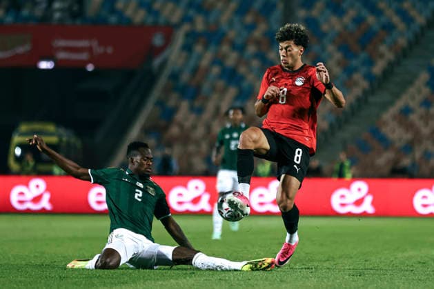 Cairo Egypt South Africa Match Emam Ashour controls the ball as a South Africa player slides on the pitch at Cairo International Stadium in Cairo, Egypt on October 4, 2026. The International Friendly, Länderspiel, Nationalmannschaft match serves as preparation for both national teams ahead of upcoming regional and continental football competitions. Cairo Cairo Egypt Copyright: xMostafaxElxShahatx