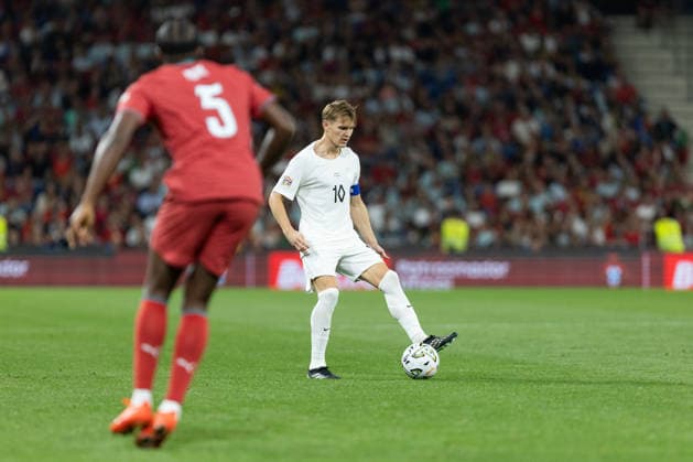 October 4, 2026, Porto, Porto, Portugal: Norway and Arsenal midfielder MARTIN ODEGAARD (10) in action during the game for Nations League between Portugal and Norway at Estadio do Dragao Porto Portugal - ZUMAs359 20261004_zsp_s359_291 Copyright: xAlexandrexdexSousax