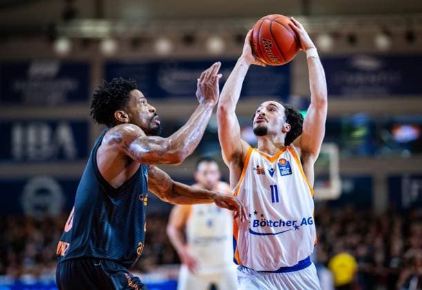 BASKETBALL EASYCREDIT BBL MATCHDAY 4 SCIENCE CITY JENA NINERS CHEMNITZ ** FOR EDITORIAL PURPOSES ONLY ** EDITORIAL USE ONLY ** p 04 10 2026 Jena Basketball easyCredit BBL 1 Basketball Bundesliga Season 2026–2027 Matchday 4 Sparkassen Arena Science City Jena NINERS Chemnitz in the photo: Isaiah Moses 11 Science City Jena in a duel with Urald King 20 NINERS Chemnitz, Germany, Thuringia, Jena. Copyright SaschaxFromm Copyright: SaschaxFromm doc87w54enq84318ojequod ,EDITORIAL USE ONLY Copyright: SaschaxFromm