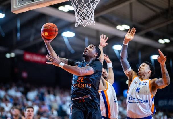 BASKETBALL EASYCREDIT BBL MATCHDAY 4 SCIENCE CITY JENA NINERS CHEMNITZ ** FOR EDITORIAL PURPOSES ONLY ** EDITORIAL USE ONLY ** p October 4, 2026 Jena Basketball easyCredit BBL 1 Basketball Bundesliga 2026–2027 Season, Matchday 4, Sparkassen Arena, Science City Jena: NINERS Chemnitz (pictured: Nighael Ceaser, 22) in a duel with Ira Lee 44 Science City Jena, Germany, Thuringia, Jena. Copyright SaschaxFromm Copyright: SaschaxFromm doc87w54h23waw3hc1yuno ,EDITORIAL USE ONLY Copyright: SaschaxFromm
